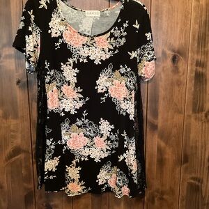 LARACE Black and Pink Floral Short Sleeve Tee